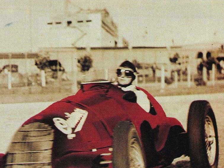 José Canziani y el invenicle Alfa Romeo
